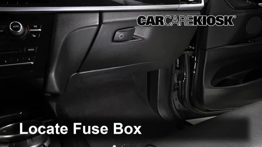 2016 BMW X5 xDrive35d 3.0L 6 Cyl. Turbo Diesel Fusible (intérieur)